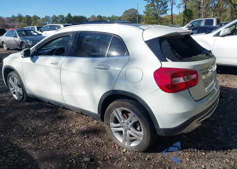 2015 Mercedes-Benz Gla 250 4Matic z USA, uszkodzony, nr VIN WDCTG4GB6FJ113147